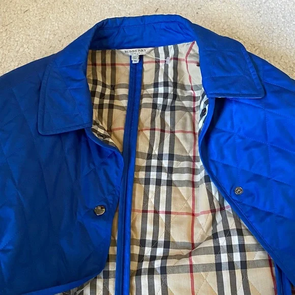 Burberry outdoor jacket with front pockets and snaps , size XL - Picture 2 of 7